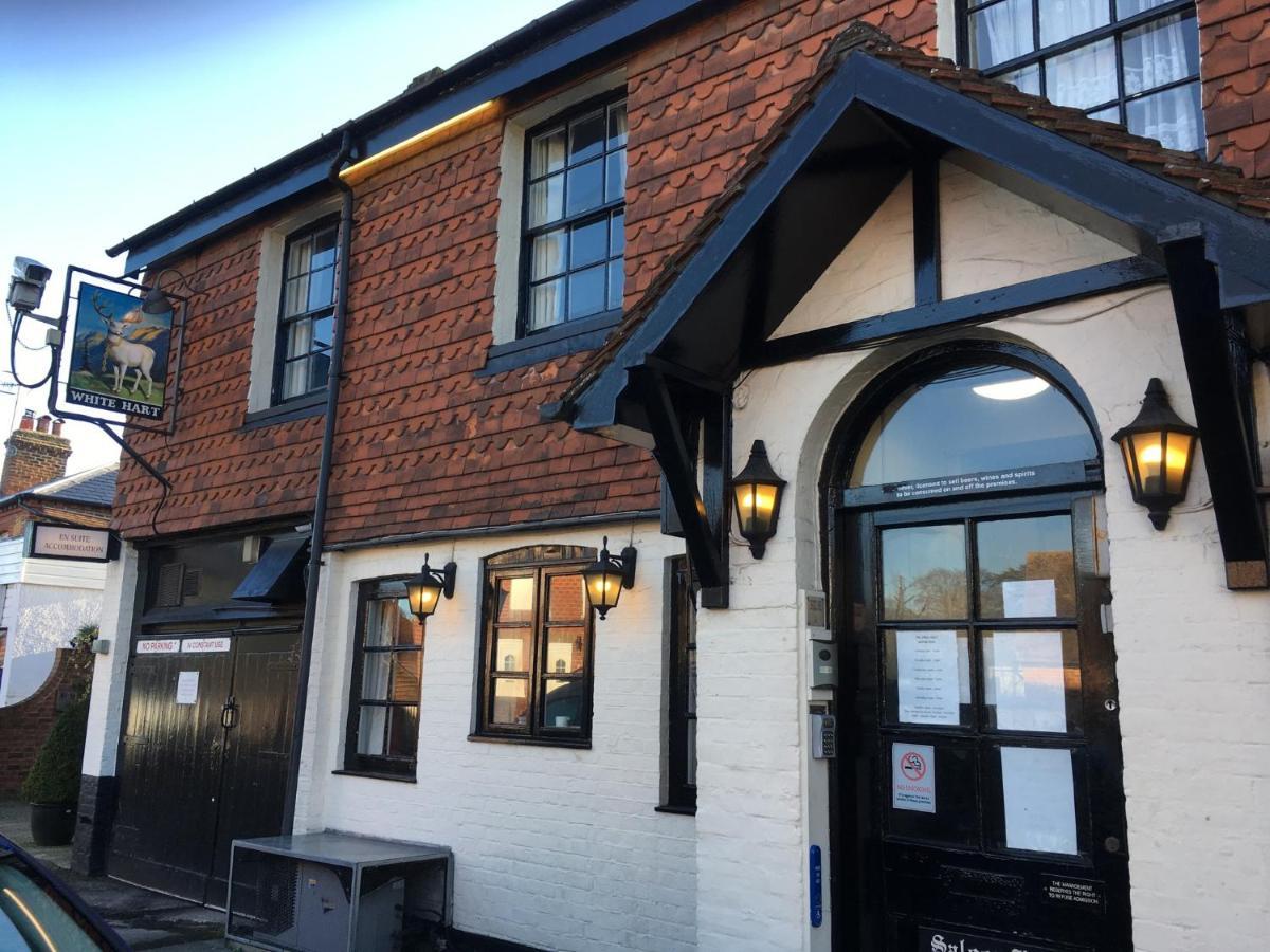 The White Hart Pub And Rooms Cranleigh Exterior photo